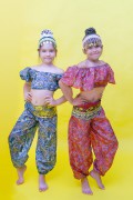 Костюм для восточных танцев детский, "голубой восточный узор" (на фото слева)